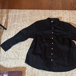 22W Women’s Button Down Shirt. Very sharp looking. Great with Jeans or Slacks